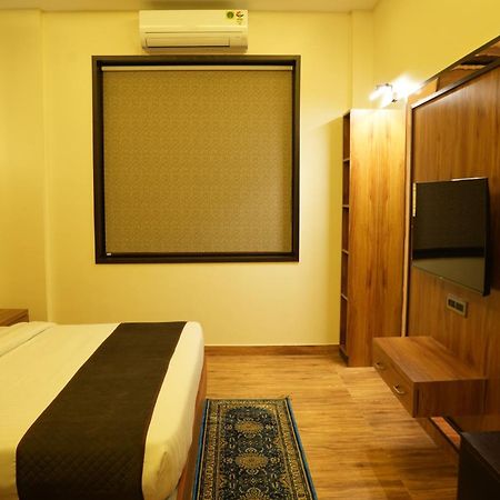Hotel Prime Safari ジャイプール エクステリア 写真