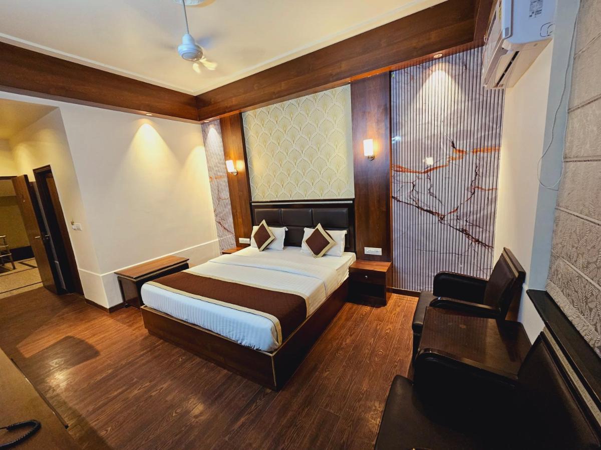 Hotel Prime Safari ジャイプール エクステリア 写真