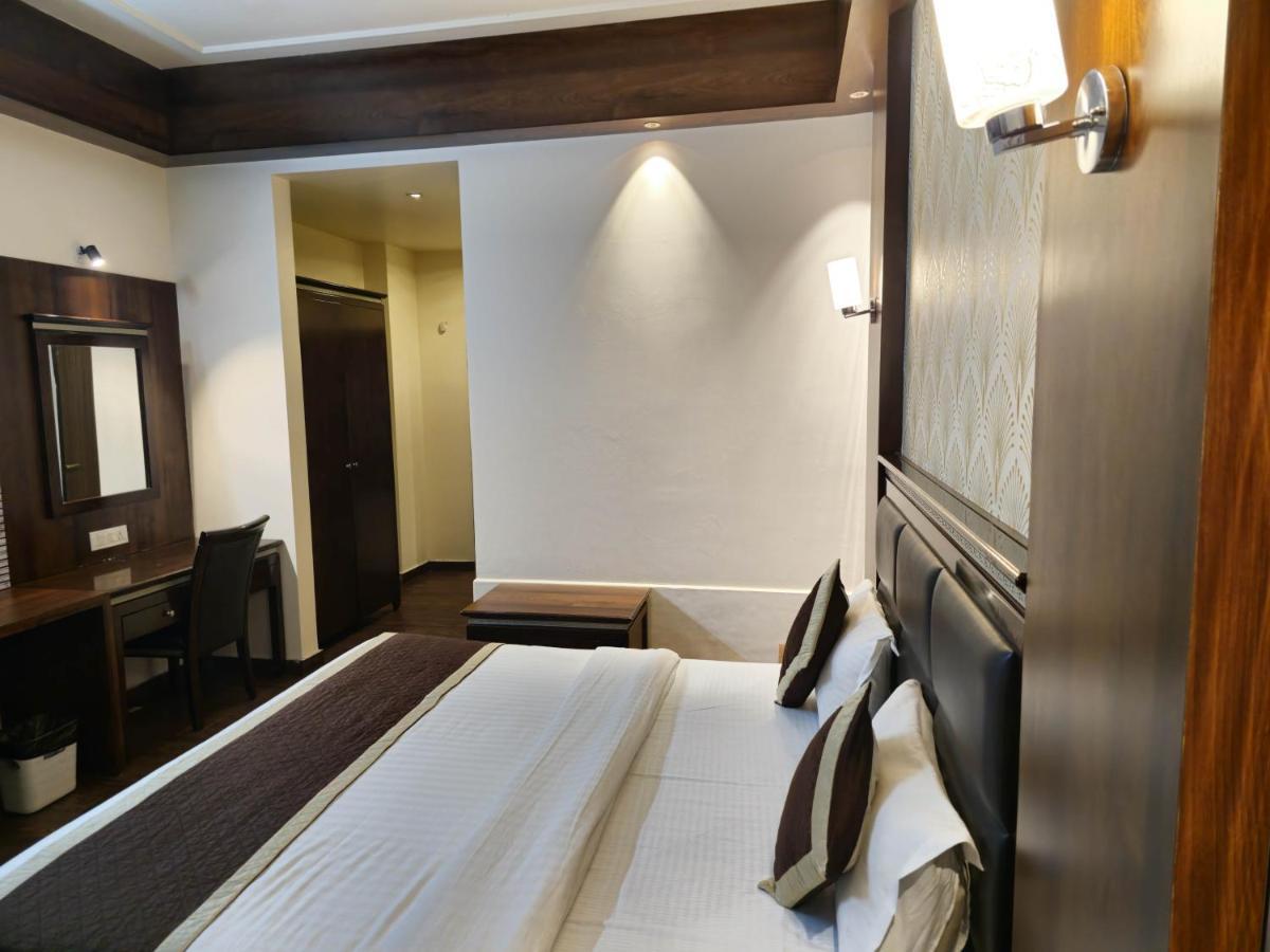 Hotel Prime Safari ジャイプール エクステリア 写真