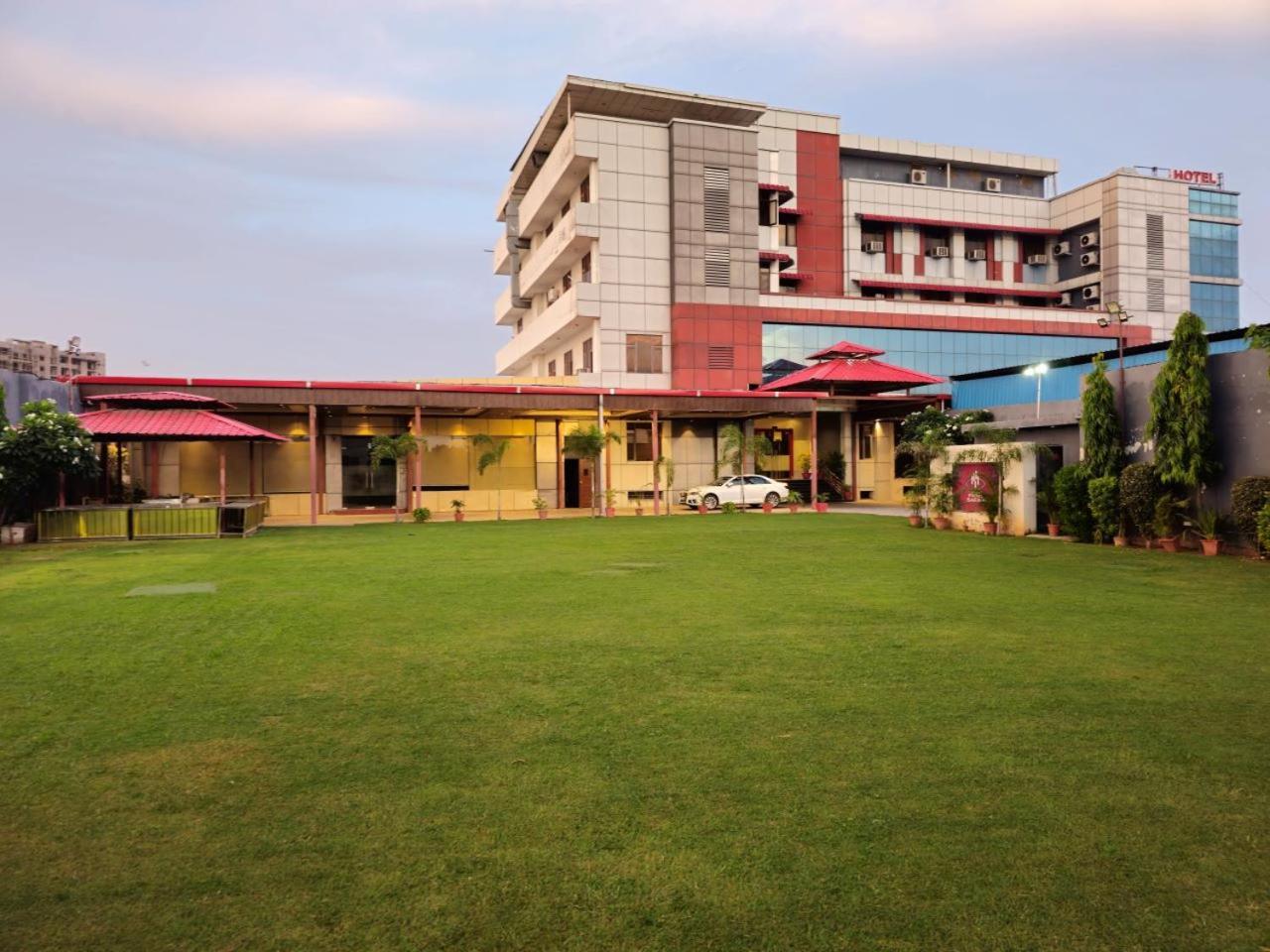 Hotel Prime Safari ジャイプール エクステリア 写真