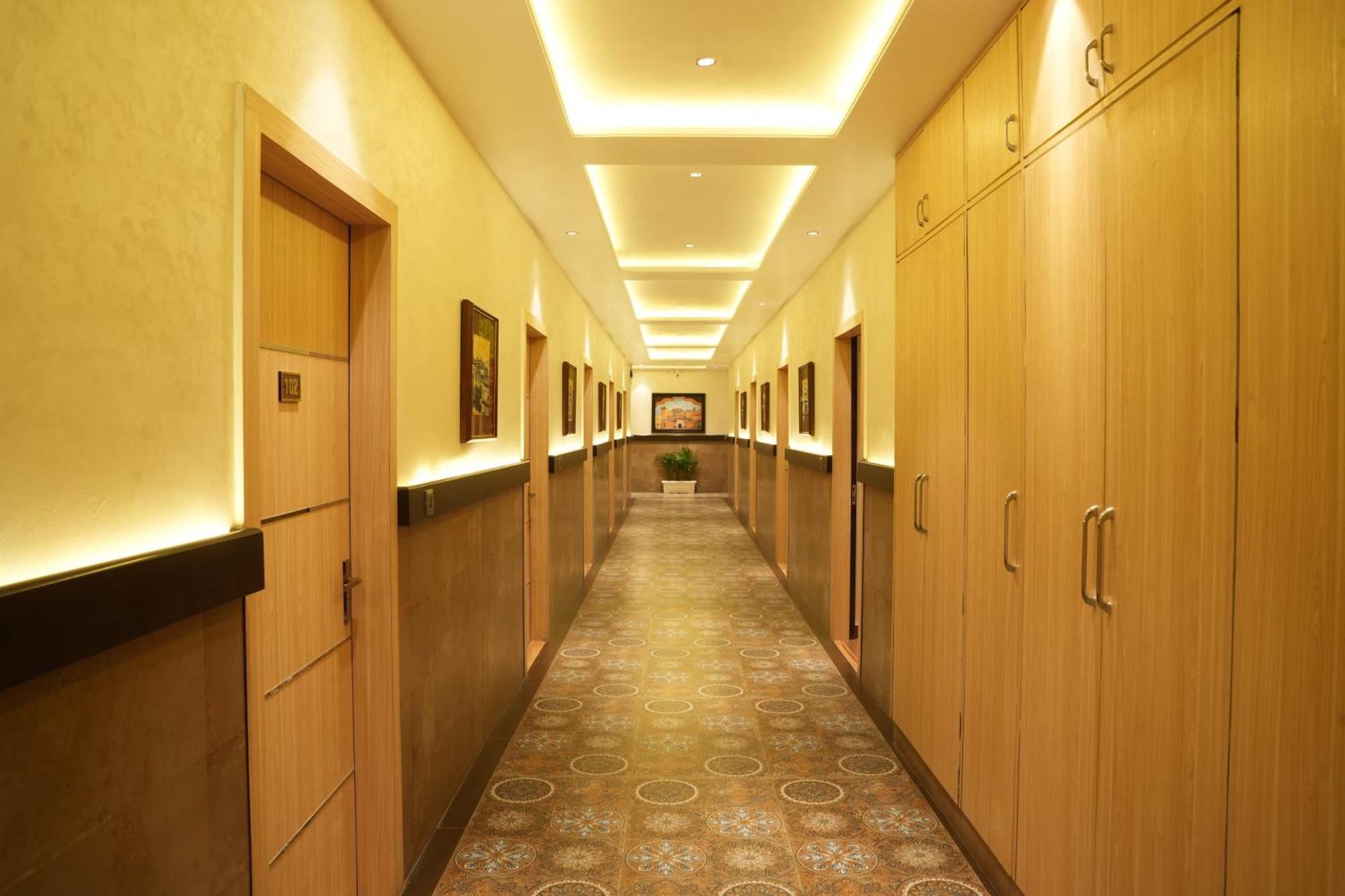 Hotel Prime Safari ジャイプール エクステリア 写真